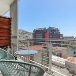 Backup-Powered Stylish Central Apartment Near Table Mountain