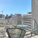 Backup-Powered Stylish Central Apartment Near Table Mountain