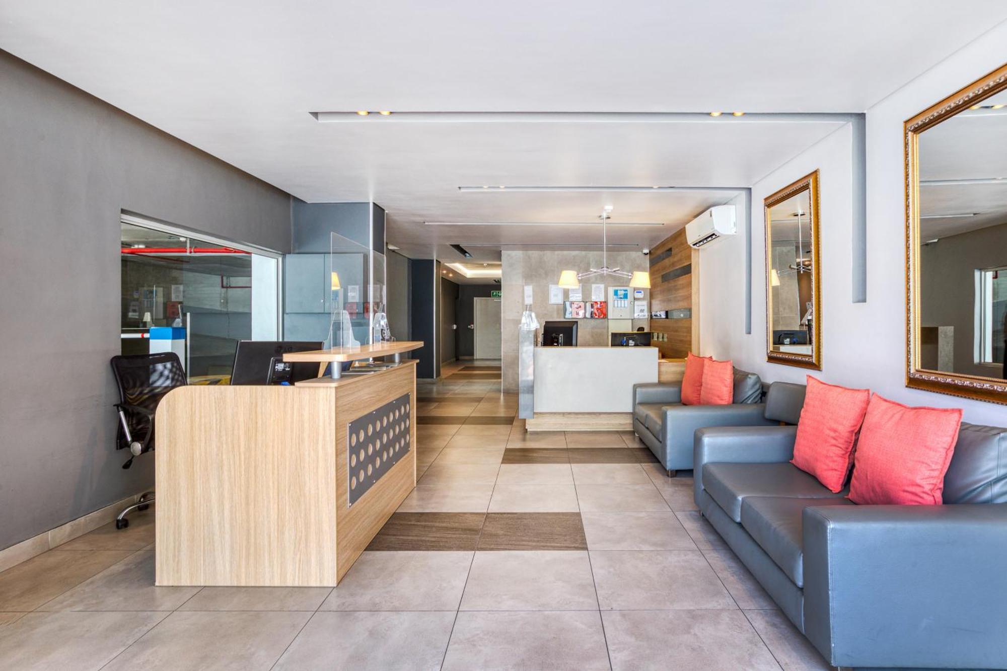 Apartment Backup-powered Stylish Near Table Mountain *