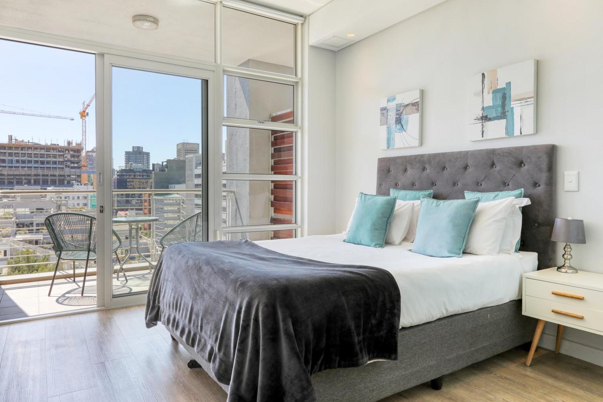 Backup-powered Stylish Near Table Mountain * Cape Town